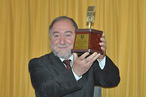 Посол РФ в Мексике Эдуард Малаян удостоен «Золотого микрофона»