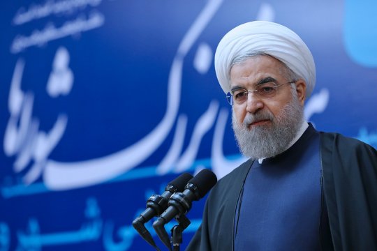 Президент Ирана оценил масштаб потерь от американских санкций