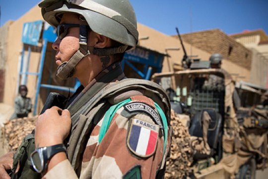 МИД Франции: ЕС введет санкции против Мали из-за отсутствия там демократических процессов