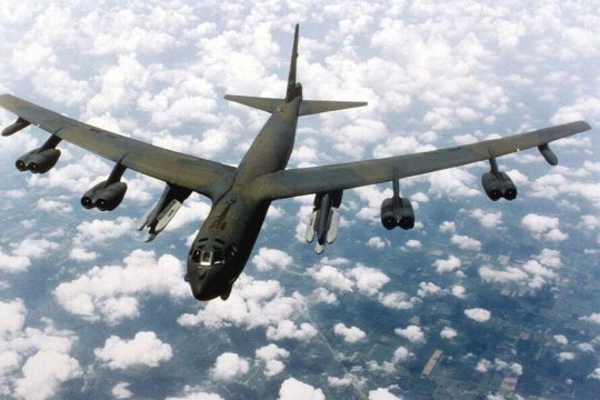 Шойгу: 10 бомбардировщиков ВВС США отработали использование ядерного оружия против России