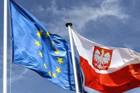 Глава Минюста Польши пригрозил прекратить отчисления в бюджет ЕС в случае обострения спора с Брюсселем
