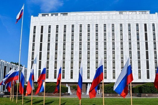 В посольстве РФ в США назвали провокацией сообщения Госдепа о возможности применения химоружия на Украине