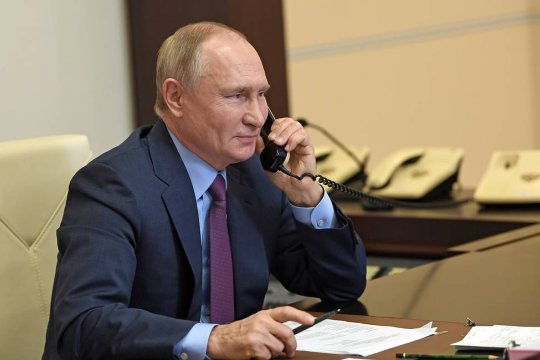 Путин поговорил по телефону с наследным принцем Саудовской Аравии