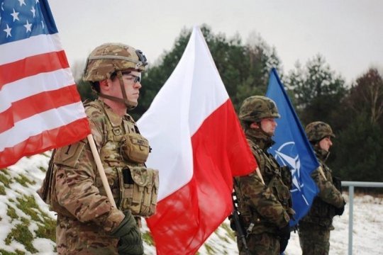 Премьер-министр  Польши заявил о готовности строить постоянные базы НАТО на восточном фланге
