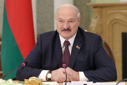 Лукашенко заявил о готовности Белоруссии ответить в случае агрессии Польши