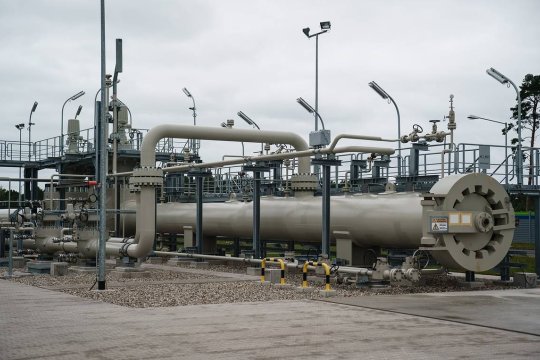 Bloomberg: страны Европы начали задействовать запас газа на зиму из-за снижения поставок из РФ