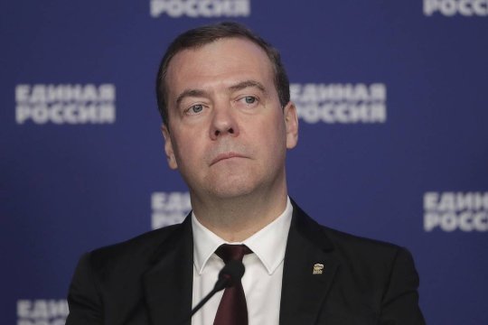 Медведев констатировал падение уровня западных политиков