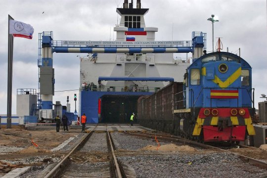 «Известия»: Россия и ЕС пришли к соглашению о транзите грузов в Калининградскую область
