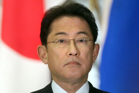 Премьер-министр Японии заявил о готовности установить «потолок» цен на российскую нефть