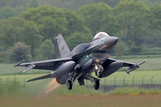 Sabah: Турция потребовала от Пентагона инициировать перед Конгрессом вопрос о поставке F-16