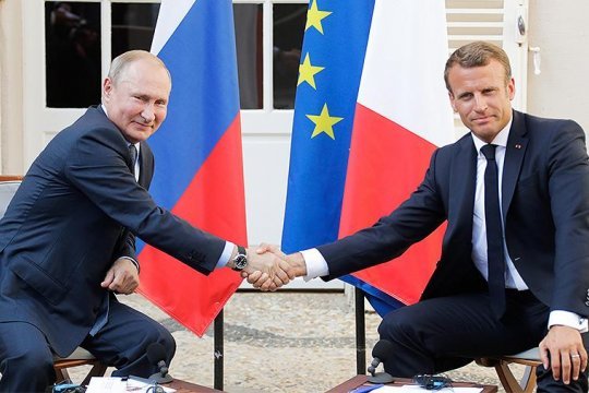 Путин и Макрон обсудили ситуацию на Украине