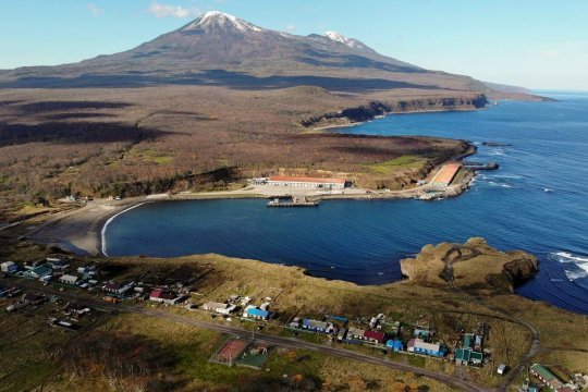 Власти Японии выразили России протест из-за отмены безвизового режима посещения Курил