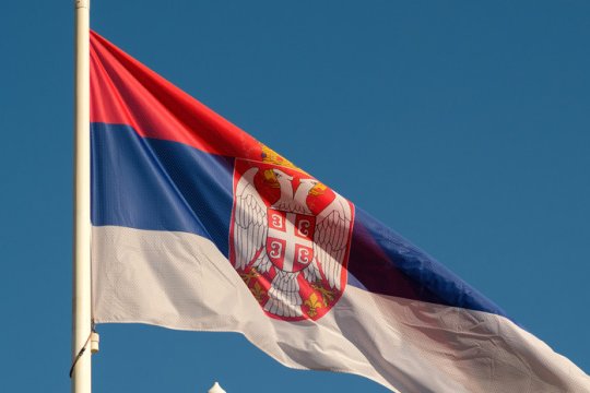 Запад усиливает давление на Сербию
