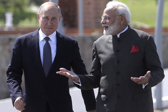 Путин обсудил с Моди российско-индийское сотрудничество