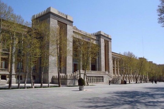 Власти Ирана объявили о закрытии в стране французского института Ирановедения