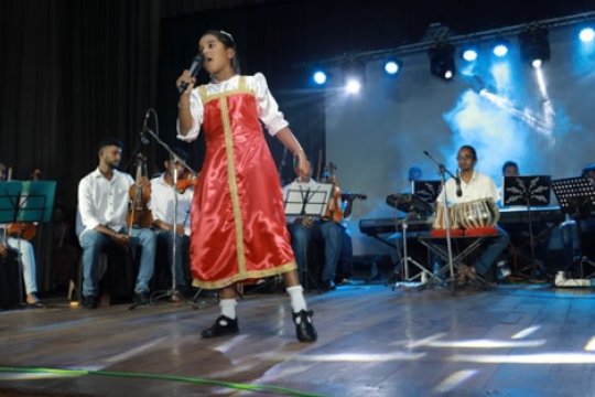 Гитаристы Шри-Ланки сыграли «Катюшу» на музпремии в Коломбо