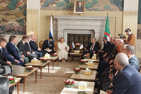 Россия и Алжир намерены развивать сотрудничество по всем направлениям