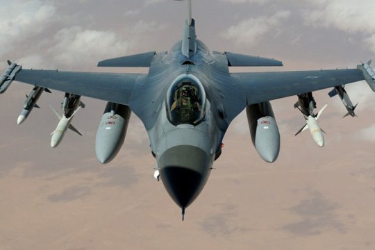 В Пентагоне назвали отправку Украине истребителей F-16 нецелесообразной 