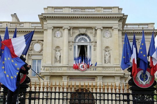 В МИД Франции заявили о готовности дать Украине гарантии безопасности