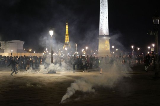 Глава МВД Франции: более 400 полицейских и жандармов получили ранения во время  демонстраций 1 мая