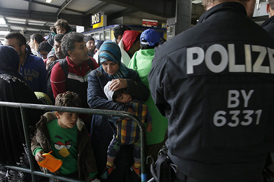 Проблема беженцев серьезно расшатывает экономическую ситуацию в Германии