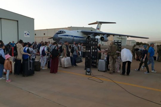 В Минобороны России сообщили об эвакуации из Судана в Россию более 200 человек