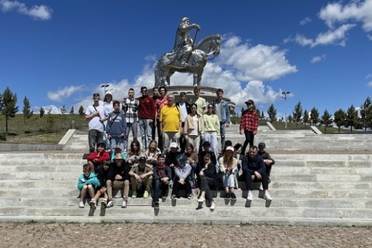 «Юные дипломаты» на монгольских просторах