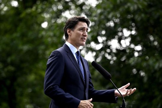 Трюдо назвал «огорчением» появление нациста в парламенте Канады