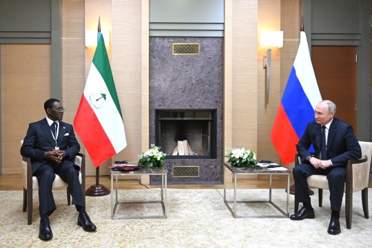 Владимир Путин провел переговоры с президентом Экваториальной Гвинеи 