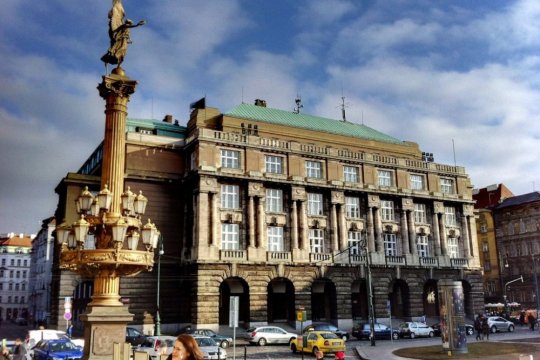 Глава МВД Чехии: в атаке на университет Праги нет признаков международного терроризма