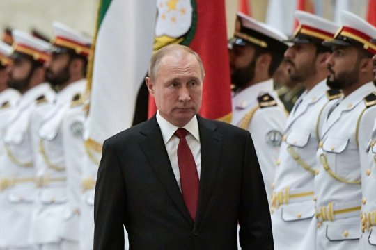 Bloomberg: визит Путина в Саудовскую Аравию говорит о провале усилий США по изоляции России