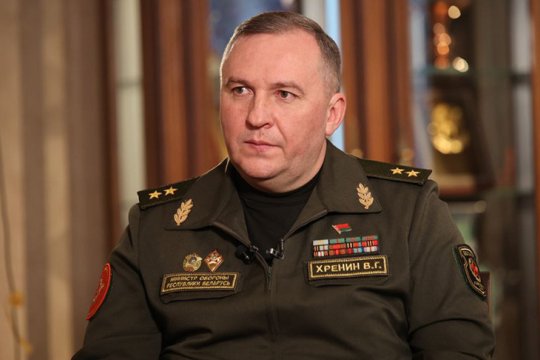 Глава МО Беларуси заявил о сосредоточении крупной группировки ВСУ на границе республики