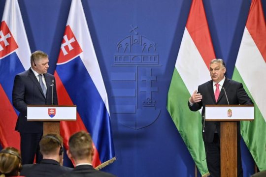 ЕС vs Орбан+Фицо – история шантажа