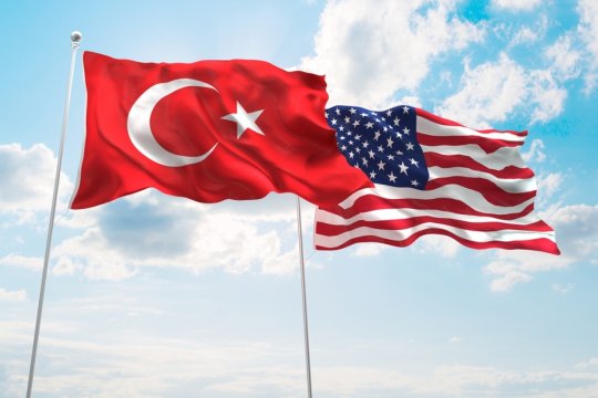 Елена Супонина рассказала об обострении американо-турецких противоречий