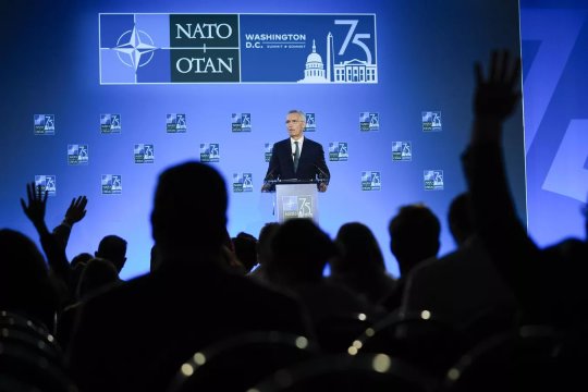 Итоговая декларация НАТО. Факты и комментарии