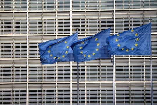 ЕС перевел Украине 1 млрд евро из доходов от замороженных активов РФ