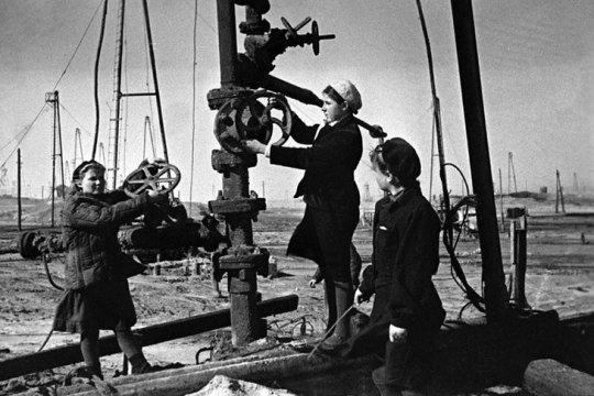 Героизм тружеников города Баку во время Великой отечественной войны: нефть, военная промышленность и эвакуационные госпиталя