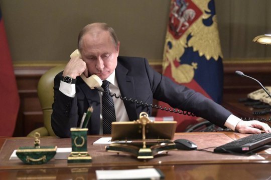 Путин провел телефонный разговор с президентом ОАЭ