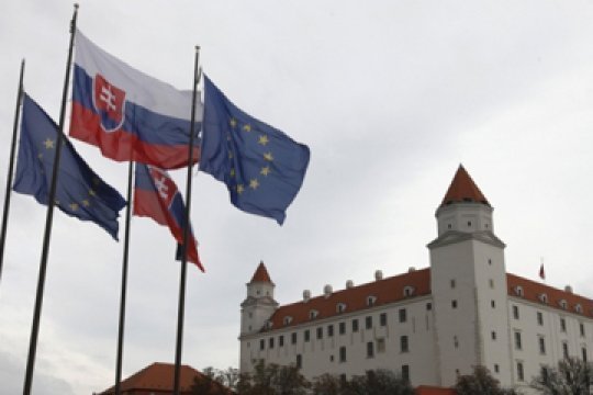 Словакия заблокировала 18-ый пакет антироссийских санкций Евросоюза