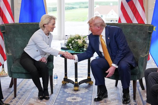 Европа пытается притормозить торговую сделку с США - капитуляция или попытка потянуть время?