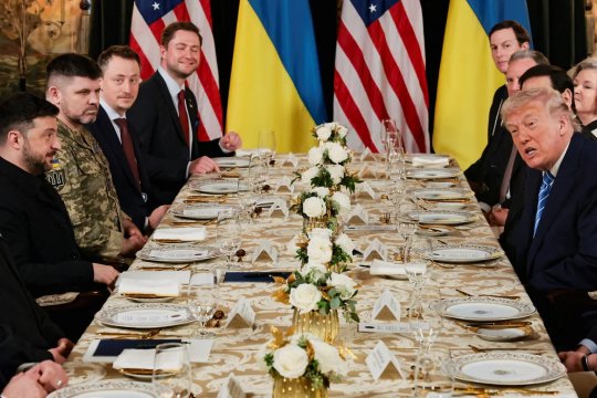 Украина – переговорные итоги года (или Киев в ожидании «стального дикобраза»)