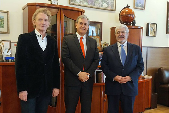 Посол Перу посетил редакцию журнала «Международная жизнь»