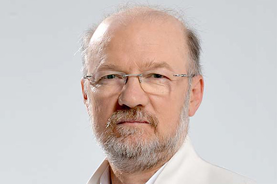 Кто не хочет писать свою собственную историю, тот станет частью чужой истории