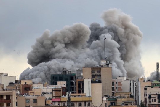 Иранский и украинский кризисы