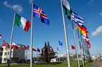 НАТО: от декларации о сотрудничестве к стратегии сдерживания