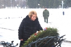 В. Матвиенко возложила цветы на Пискаревском кладбище по случаю Дня полного освобождения Ленинграда от фашистской блокады
