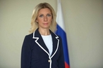 Захарова назвала странным решение об отзыве части персонала посольства США на Украине