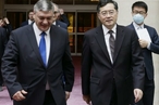 Министр иностранных дел КНР провел переговоры с замглавы МИД РФ Андреем Руденко