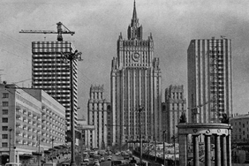 Ко Дню дипломатического работника