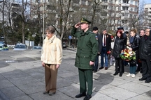 Память защитников Болгарии почтили в Софии у мемориала советским воинам